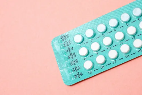 Blistr s tabletami hormonální antikoncepce